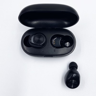 Sweatproof auto charge wholesale bt 5.0 tws wireless in ear headphone with power bank